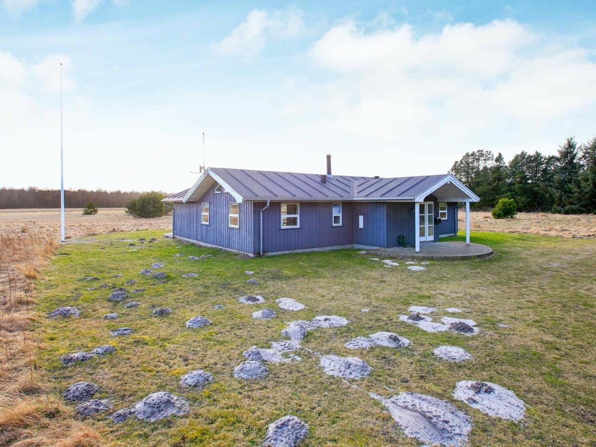 8 Person Holiday Home In Jerup エクステリア 写真